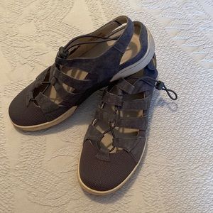 Dansko walking shoe - blue/gray /blue suede Size 39.  8 1/2 USA